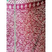 Tissus Malin : jersey :paisley sur fond bordeau: prix pour 1m